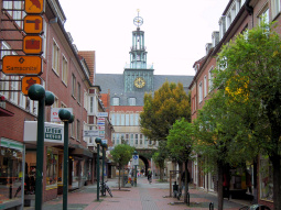 Rathaus Emden Sicht auf die Brückstrasse