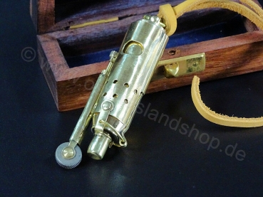 Sturmfeuerzeug Messing ca. 8 cm für Benzinbefüllung mit Lederriemen und Holzbox
