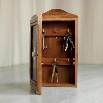 Preview: Schlüsselkasten aus Holz mit Messing - 6 Haken