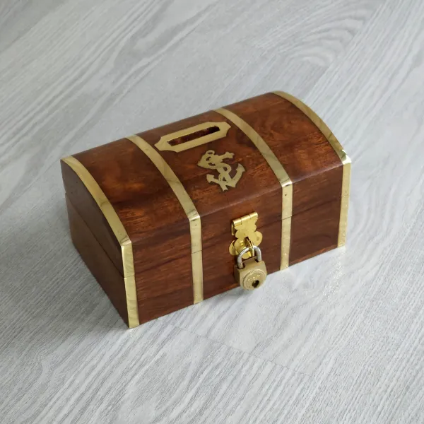 Spardose / Schatztruhe Holz mit Messingstreifen ca.14 x 8 x 6,5 cm mit Schloss